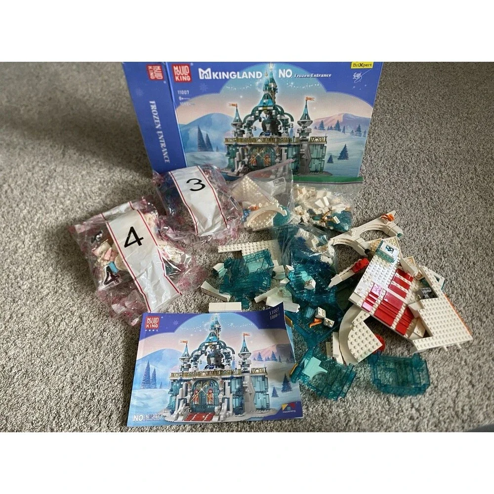 Mould King 11007 Frozen Entrance Building Blocks 1096+ Pcs Set Kingland Brixpert